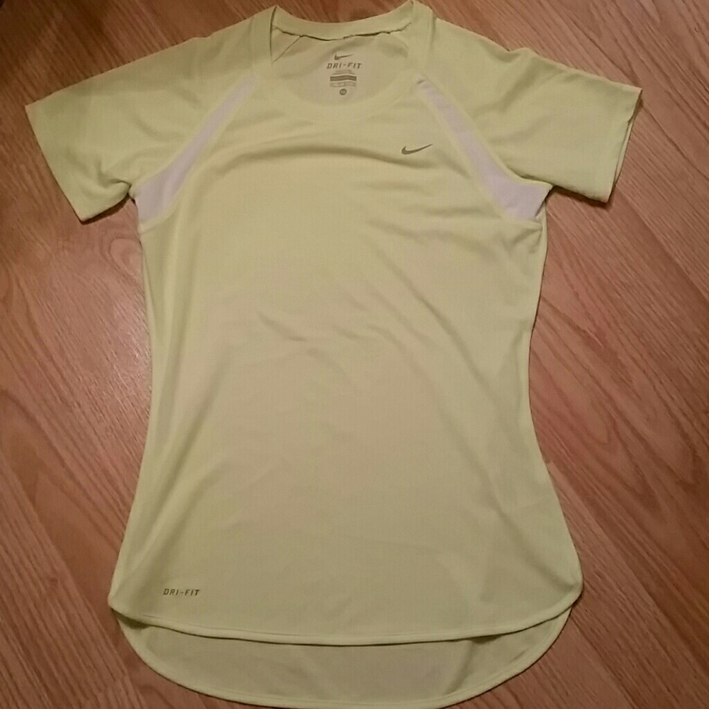 Nike dri fit workout top